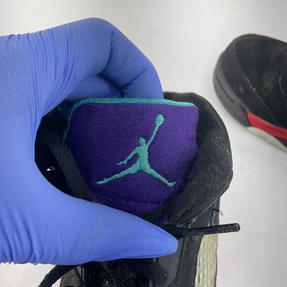 Nike Kids Shoes Black and Red - Picture 5 of 8